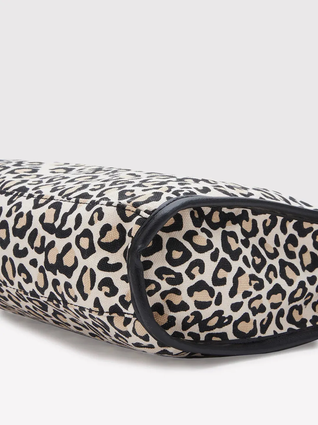 Caprese Karel Sling Medium Beige