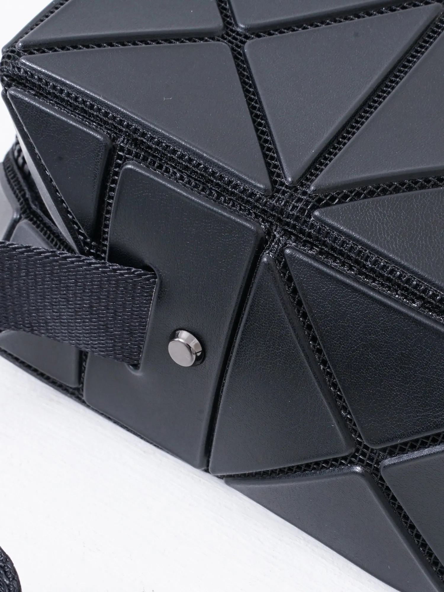 CUBOID_16-MATTE BLACK_BB38AG661