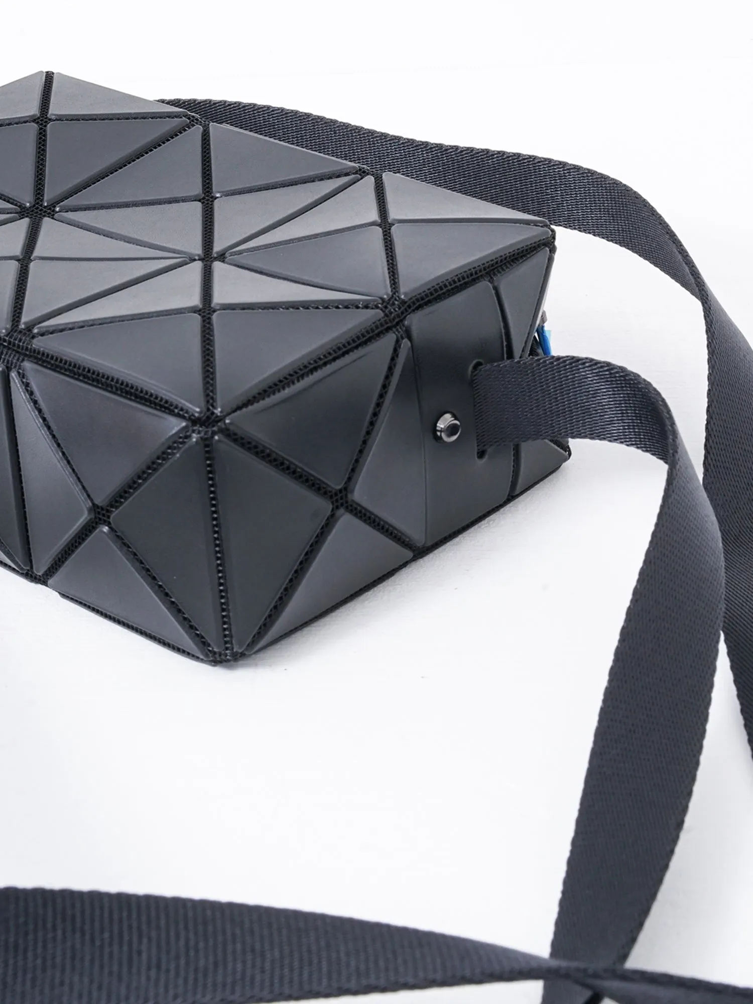 CUBOID_16-MATTE BLACK_BB38AG661