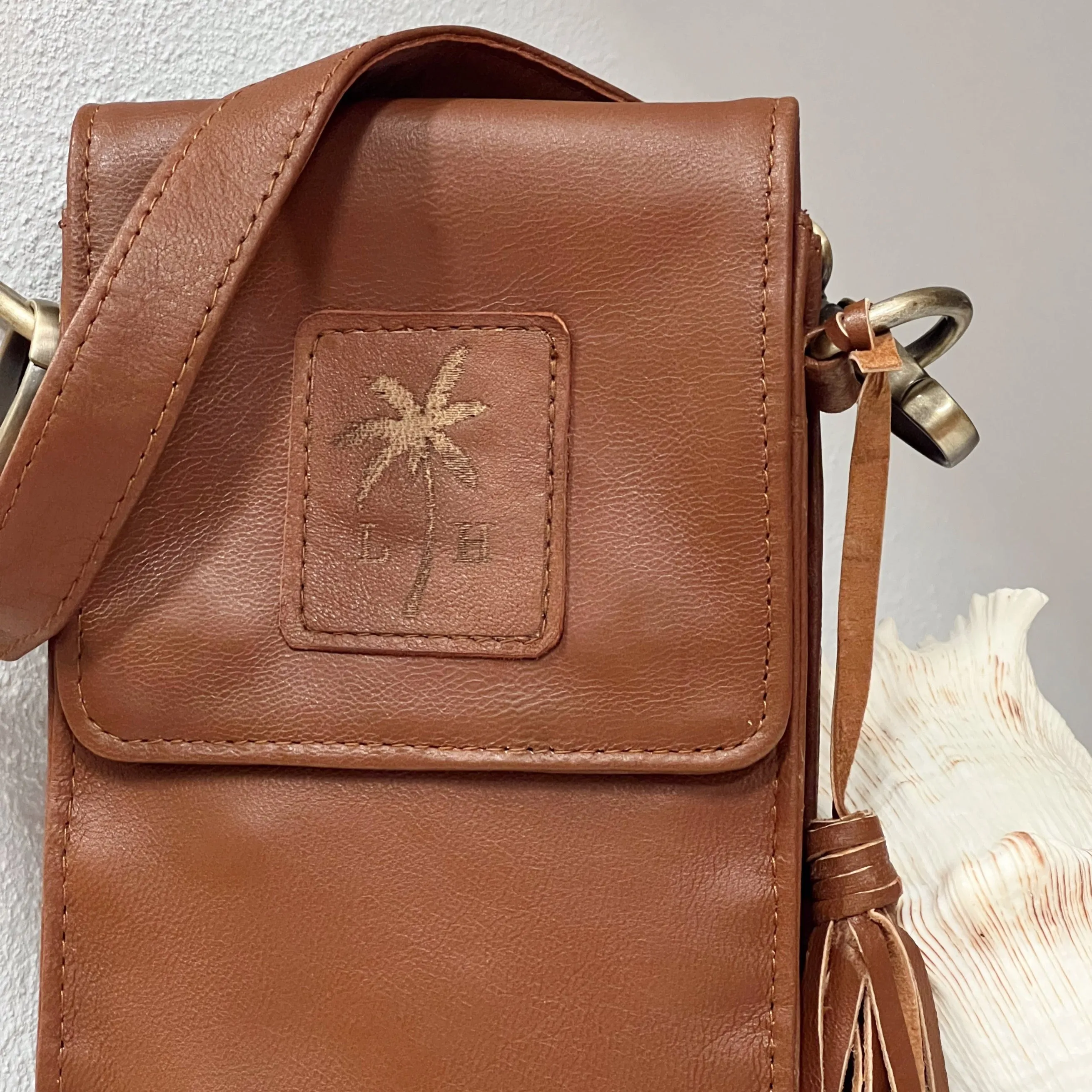 Little Hiawatha Phone Bag - Brown