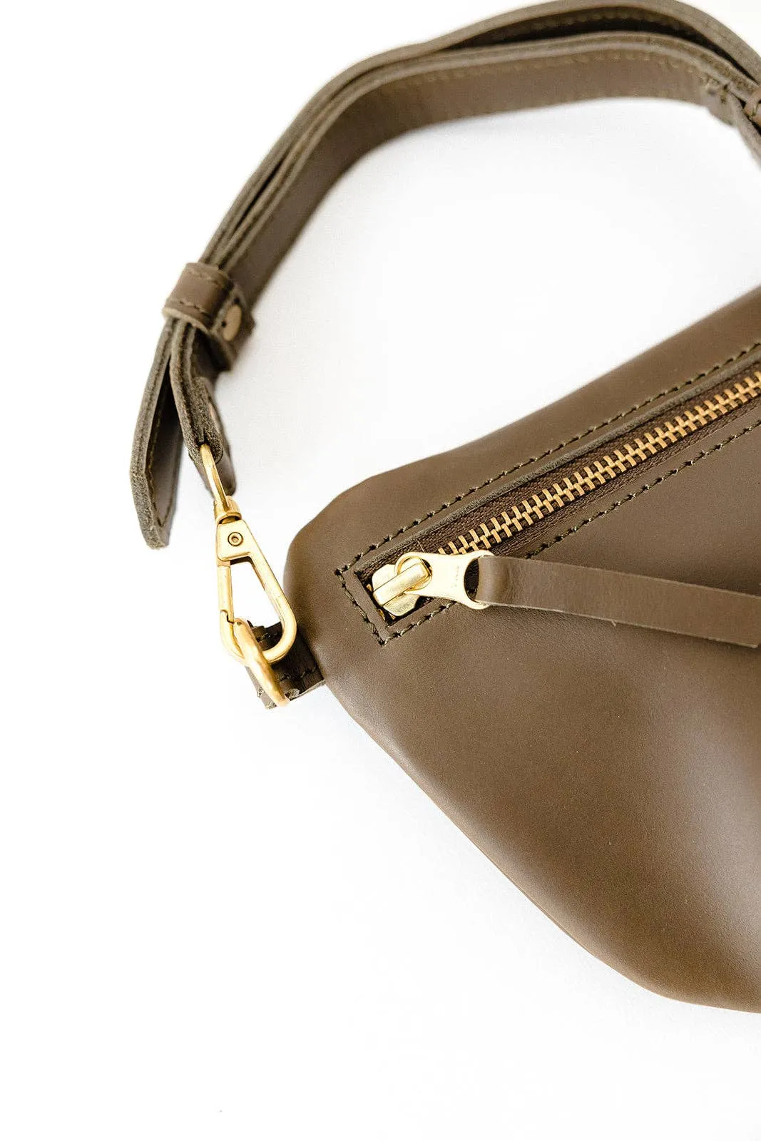 Sling Bag in Olive