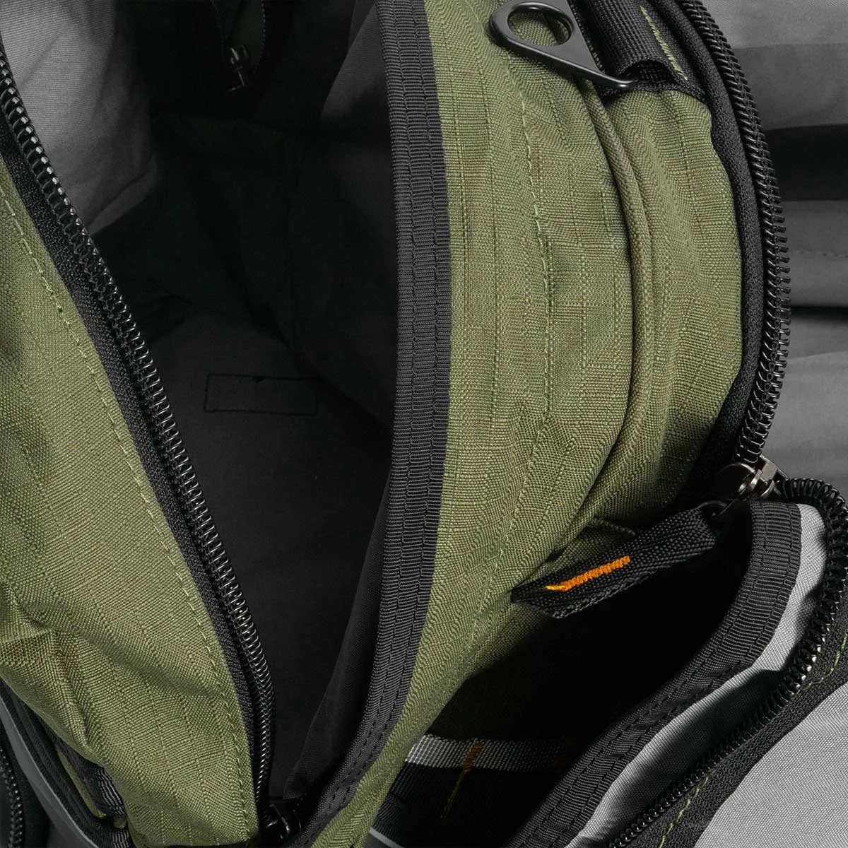 Wheeled FIFO Transit Bag - Canvas
